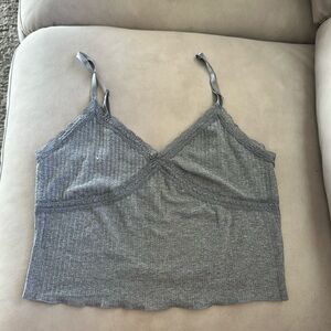 Grey cropped tank